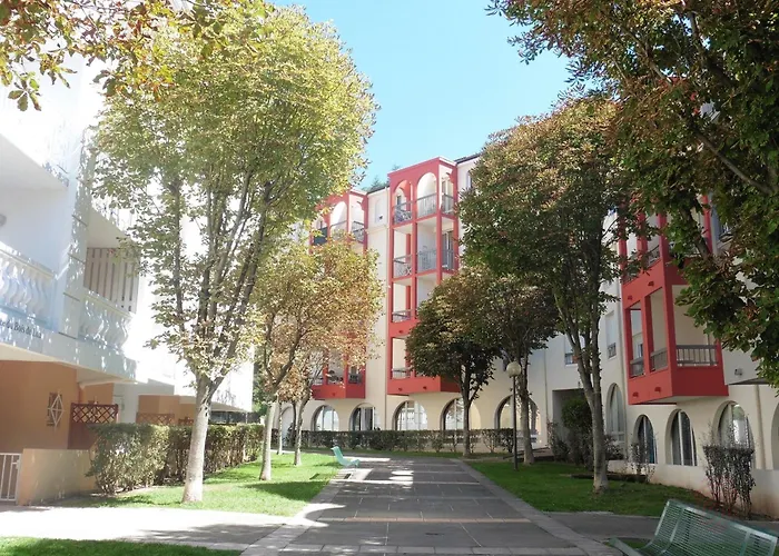 A Lamalou-les-bains, Balcon, Wifi, Proche Thermes Et Nature - Fr-1-451-208 Apartment Lamalou-les-Bains